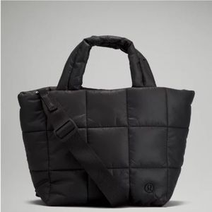 NWT Lululemon Black Quilted Grid Crossbody